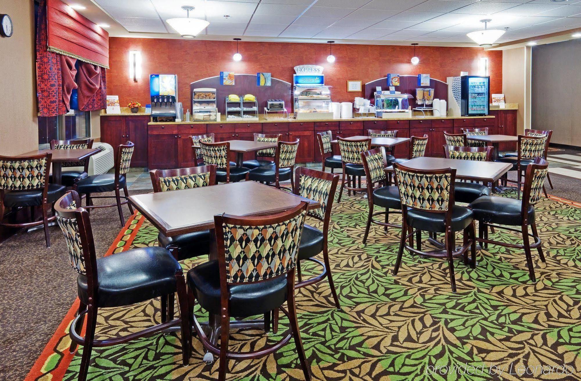 Holiday Inn Express Harrisburg East By Ihg Restoran foto